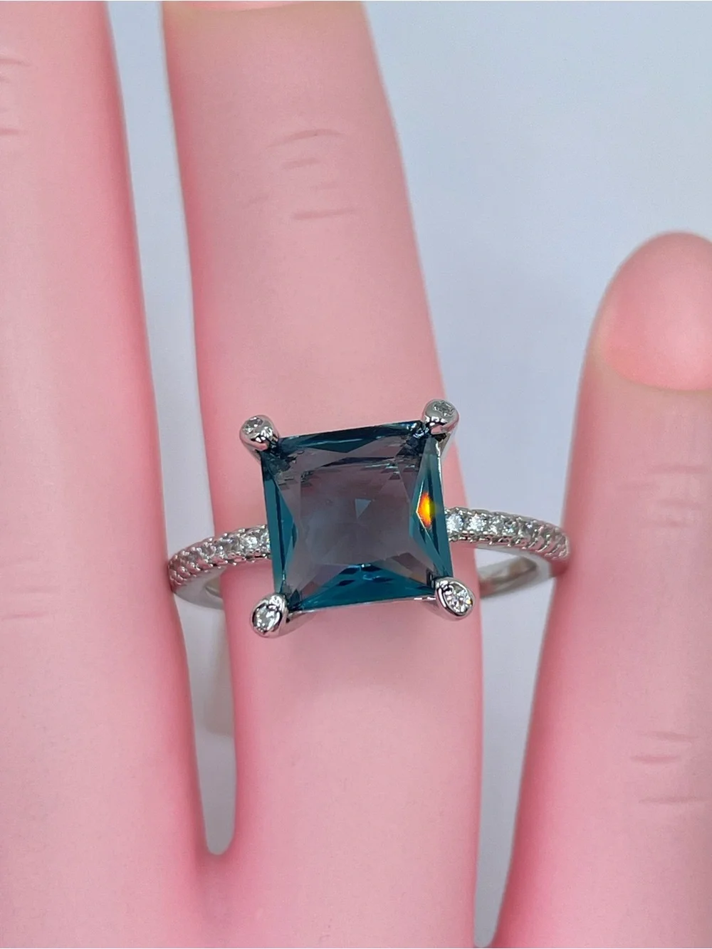 Swarovski Crystal Elements Teal Blue Princess Cut Solitaire Ring Sz 9